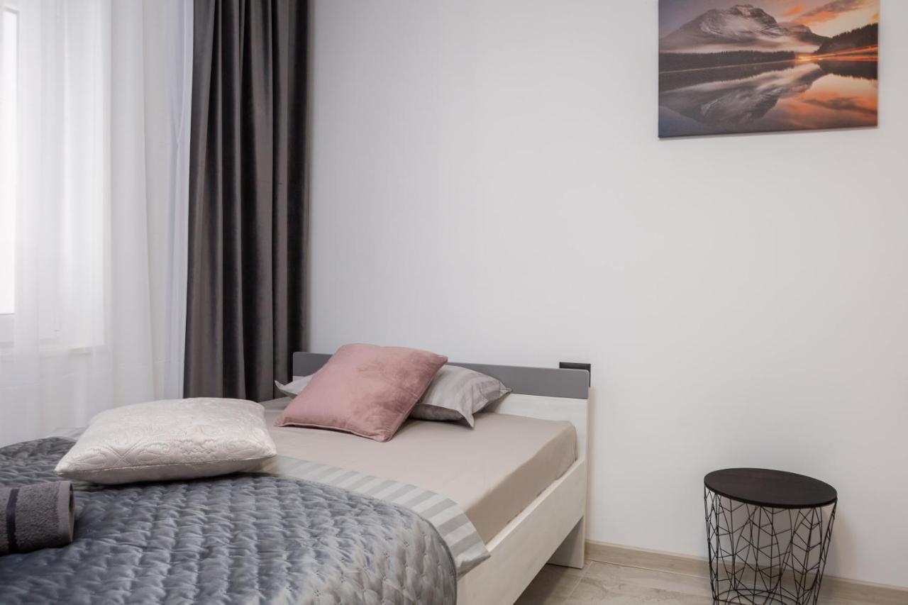 Luxury Apartment Lorena - Private Heated Pool - Jesenice  Luaran gambar