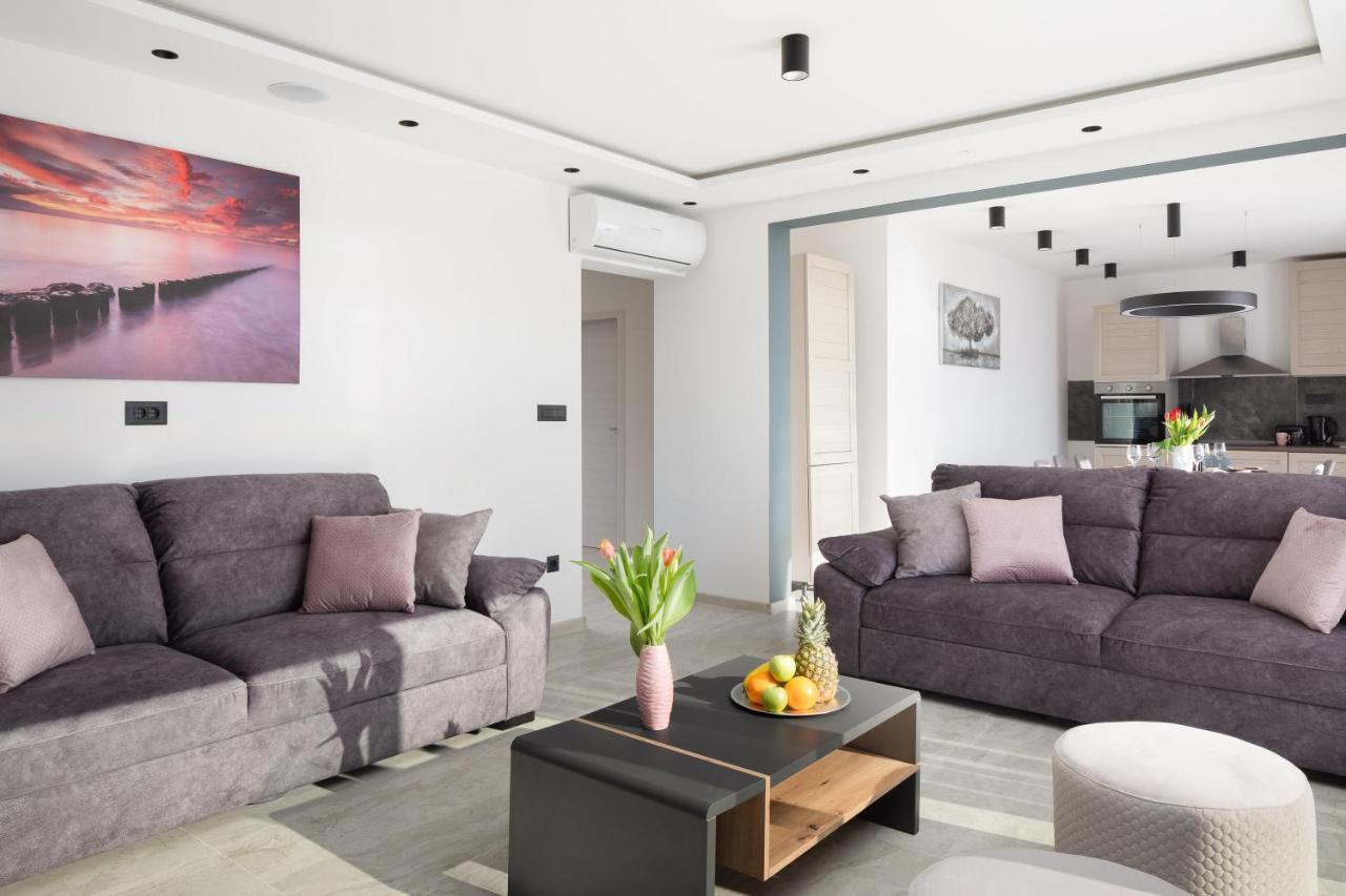 Luxury Apartment Lorena - Private Heated Pool - Jesenice  Luaran gambar