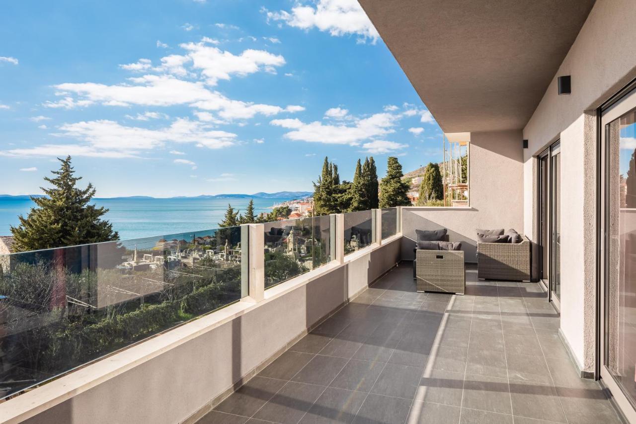 Luxury Apartment Lorena - Private Heated Pool - Jesenice  Luaran gambar