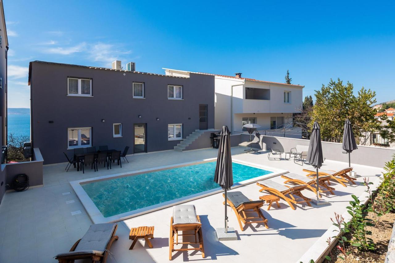 Luxury Apartment Lorena - Private Heated Pool - Jesenice  Luaran gambar