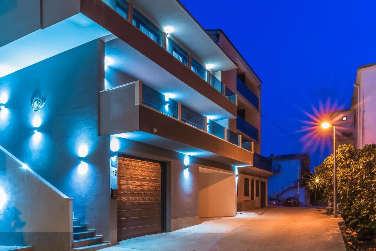 Luxury Apartment Lorena - Private Heated Pool - Jesenice  Luaran gambar