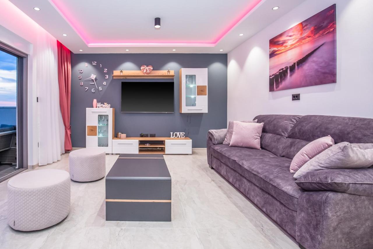 Luxury Apartment Lorena - Private Heated Pool - Jesenice  Luaran gambar