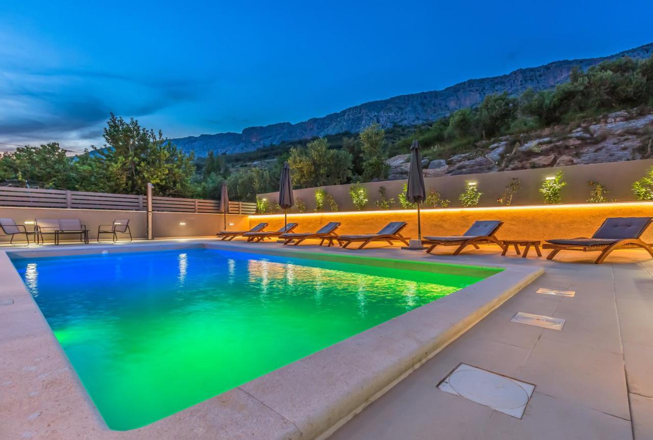 Luxury Apartment Lorena - Private Heated Pool - Jesenice  Luaran gambar