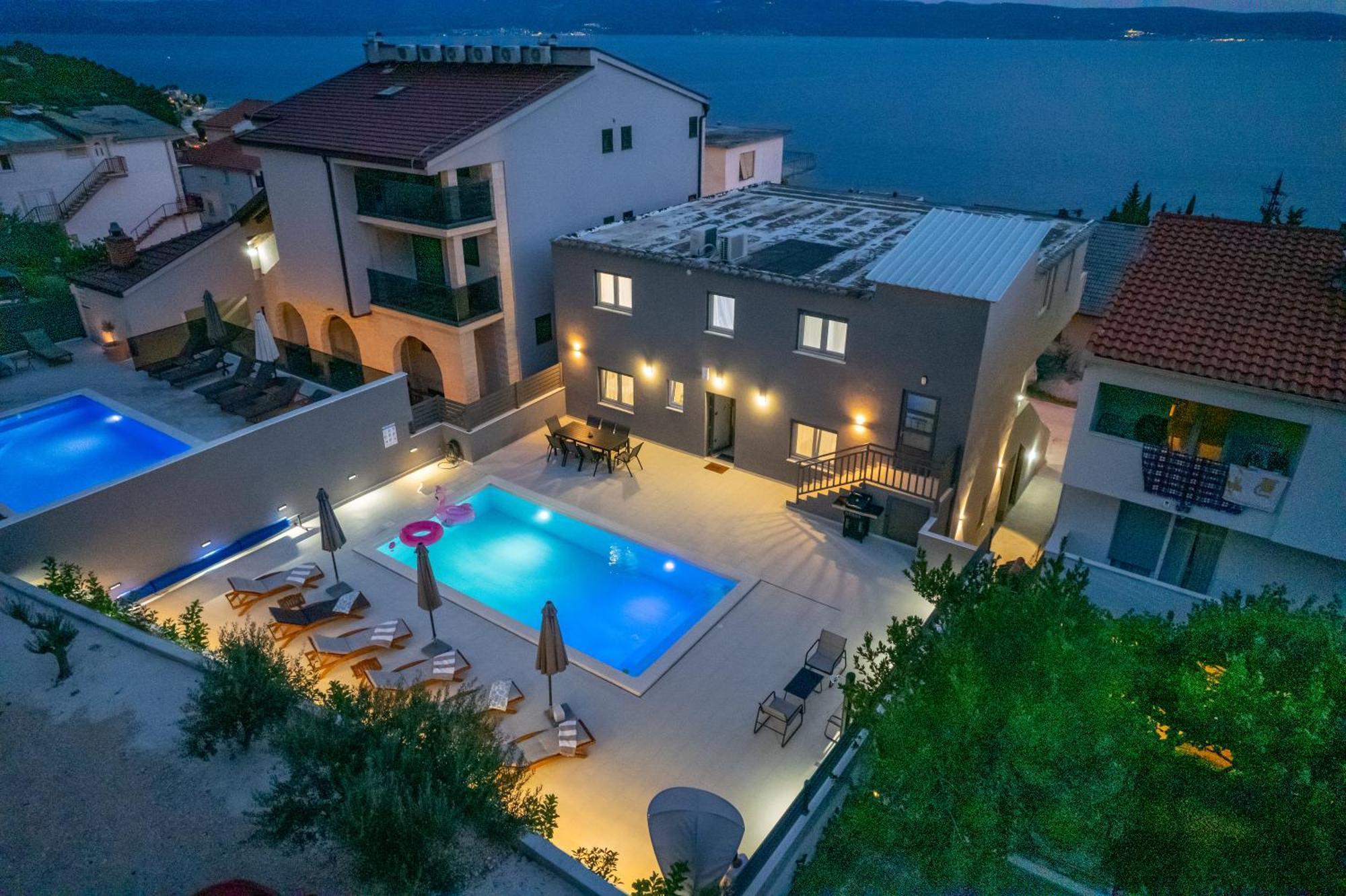 Luxury Apartment Lorena - Private Heated Pool - Jesenice  Luaran gambar